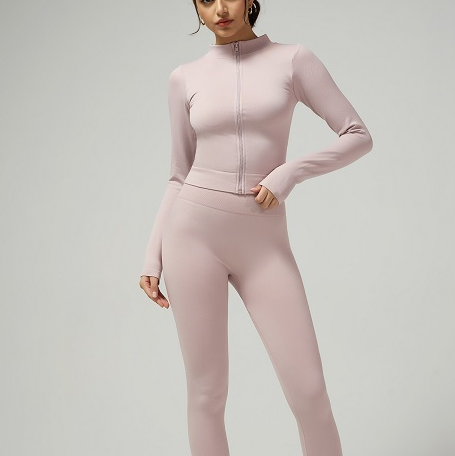 Seamless Slim-Fit Zip-Up Jacket Sleek and Comfortable Outerwear