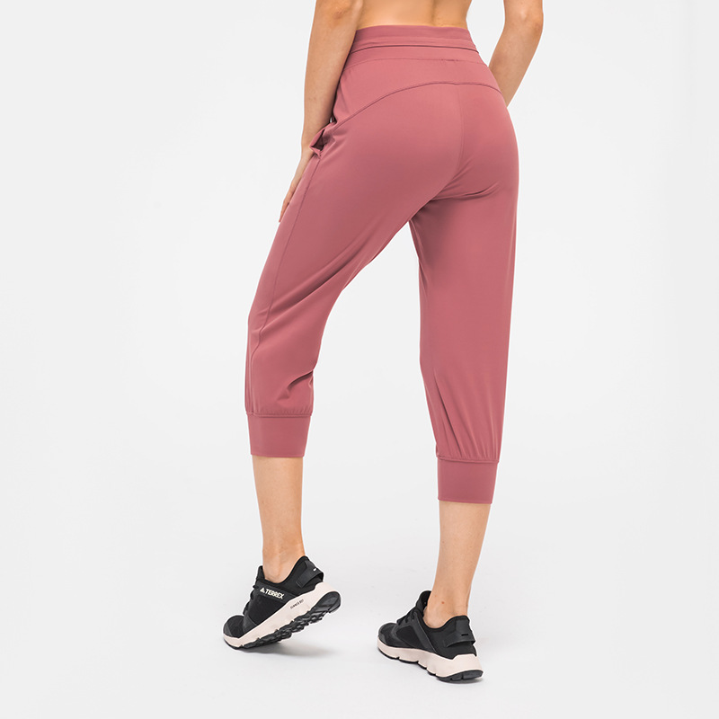 DL109 cropped jogger