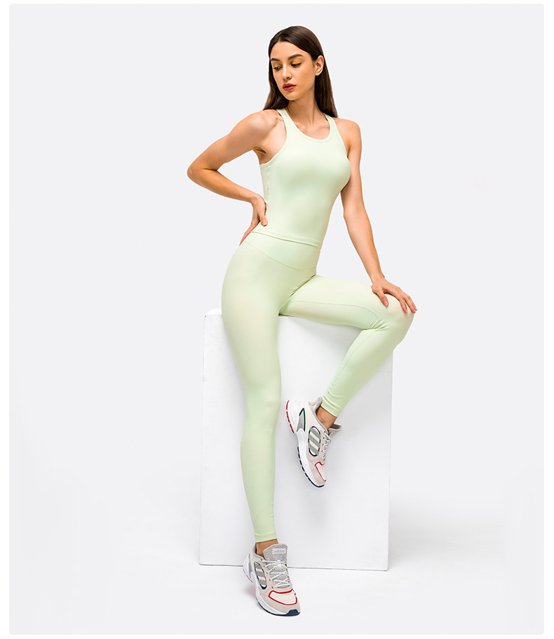 DT119 racer back padded vest (28)